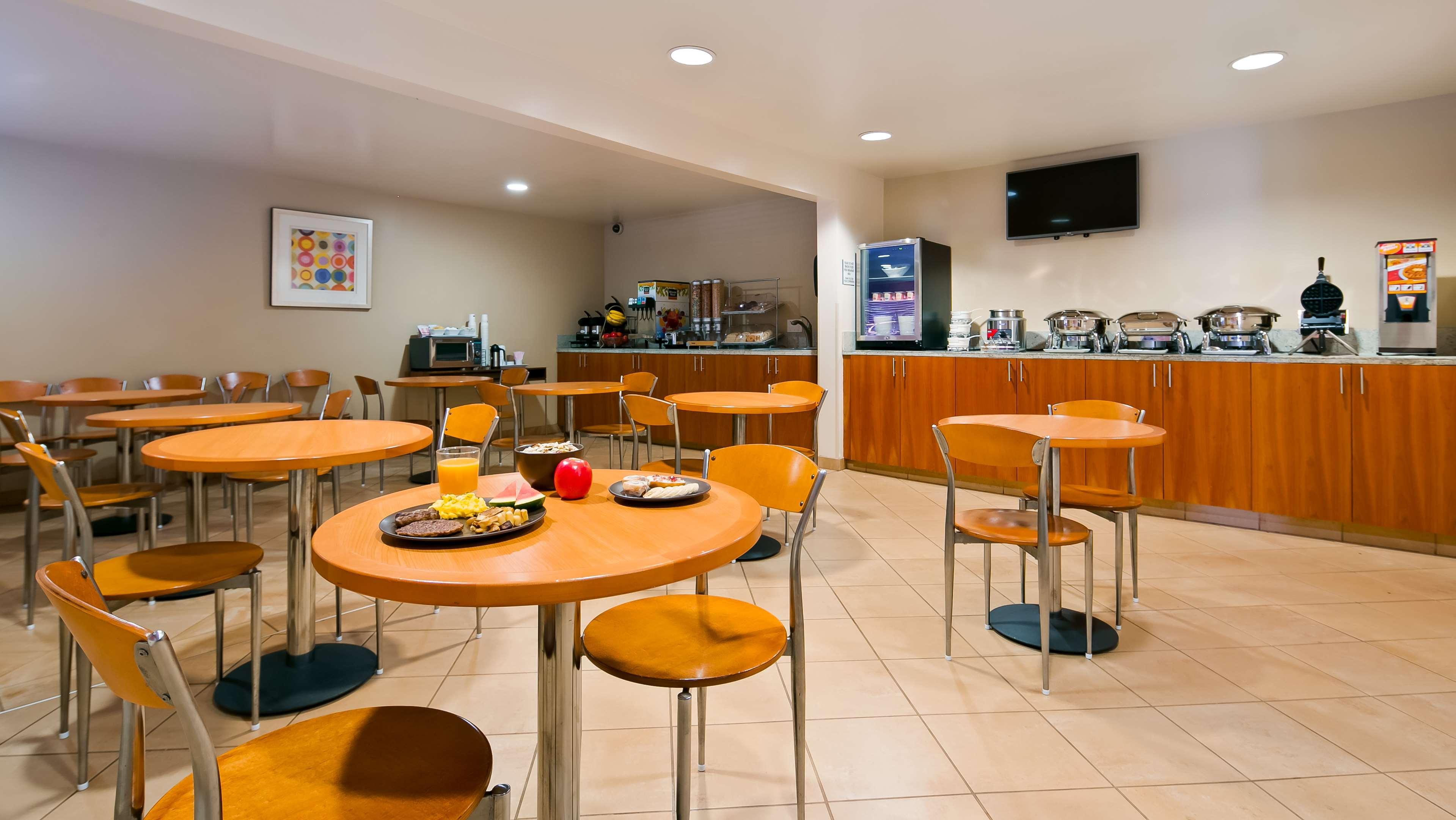 קלזו Best Western Aladdin Inn מראה חיצוני תמונה