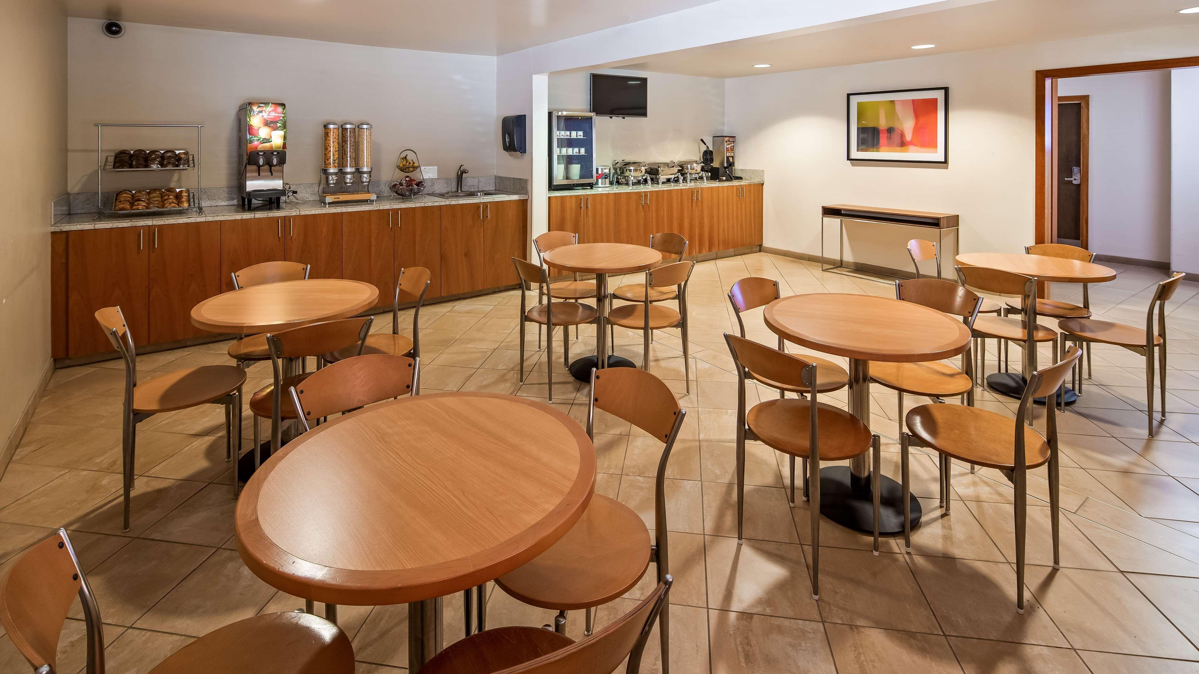 קלזו Best Western Aladdin Inn מראה חיצוני תמונה