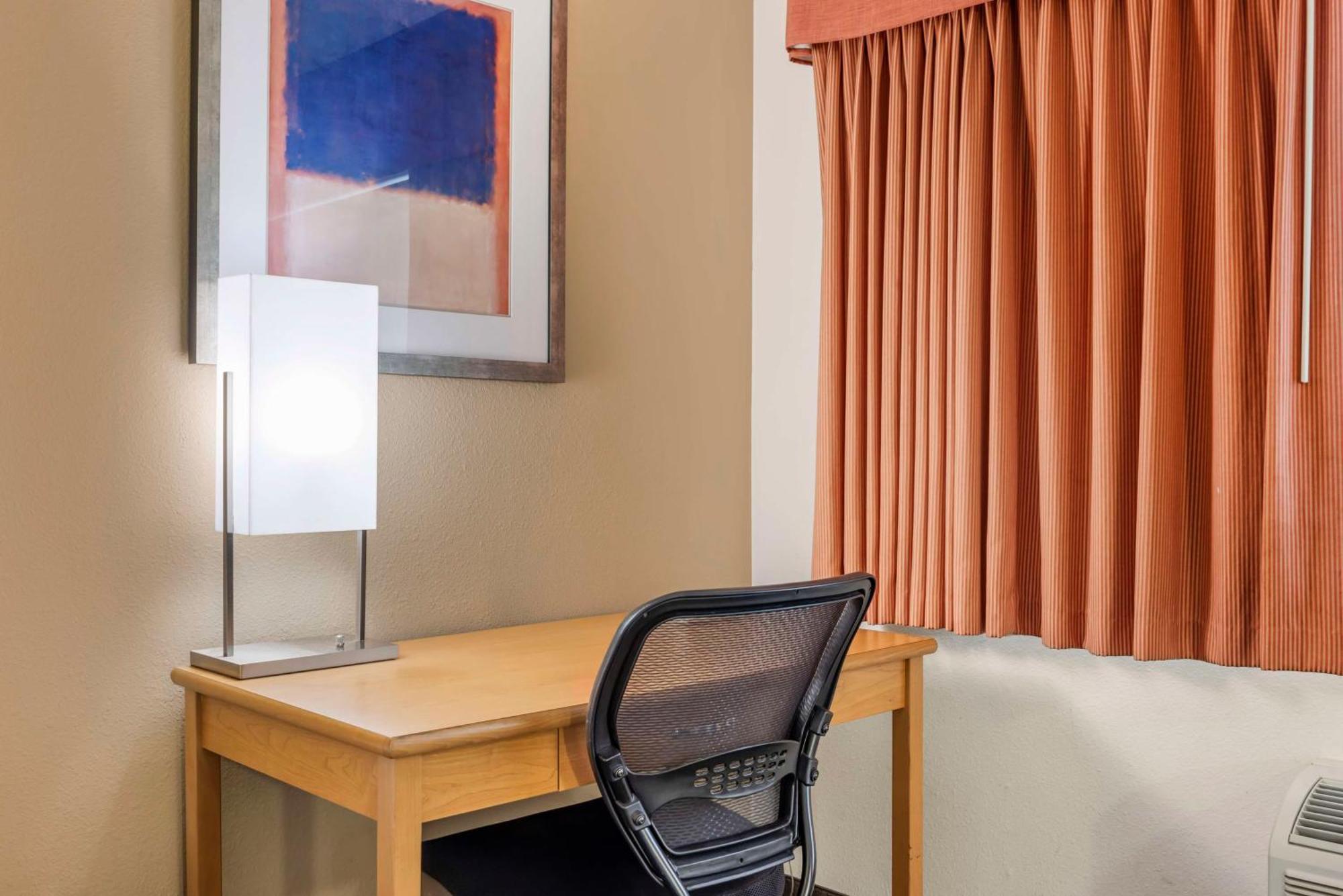 קלזו Best Western Aladdin Inn מראה חיצוני תמונה