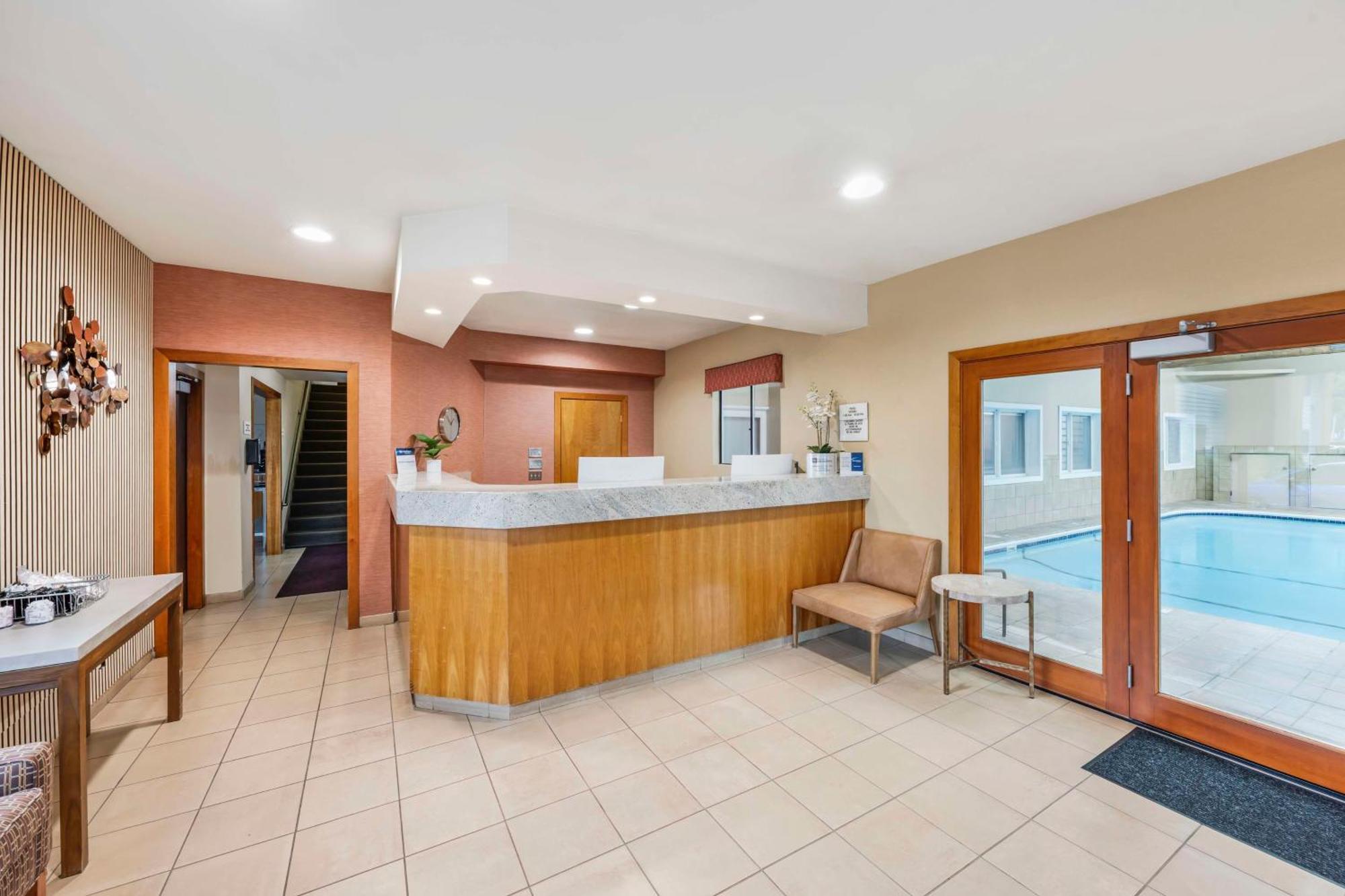 קלזו Best Western Aladdin Inn מראה חיצוני תמונה